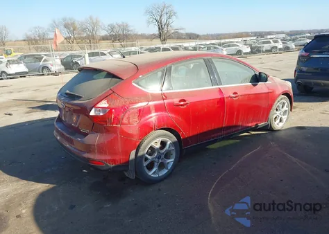 2014 Ford Focus Titanium from USA, damaged, VIN 1FADP3N27EL117854